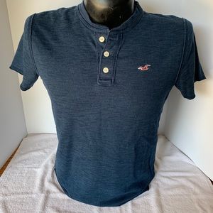 Men’s size Medium Hollister Henley- Navy Color